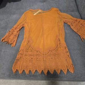 Super Cute 3/4 length shirt